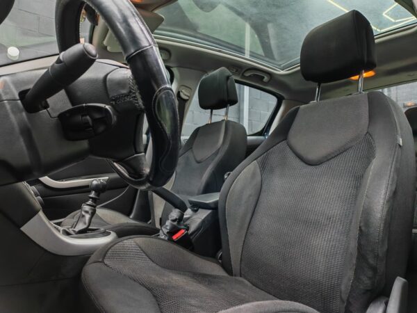 PEUGEOT 308 - 2.0HDI