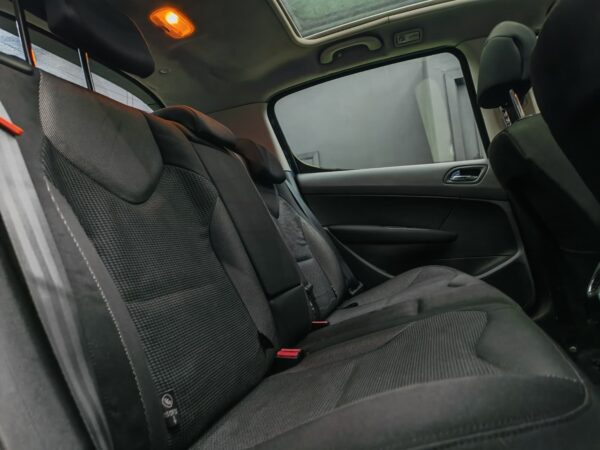 PEUGEOT 308 - 2.0HDI